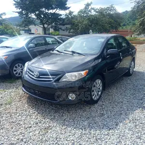 Toyota Corolla 2013 Black