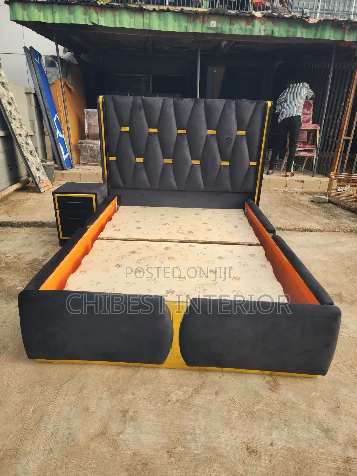 Queen Size Padded Bed Stand With Side Drawer