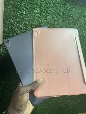 Apple iPad Pro 11 (2018) 256 GB Gray