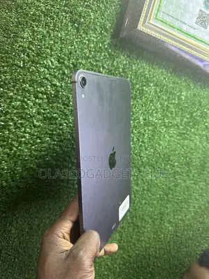 Apple iPad Pro 11 (2018) 256 GB Gray