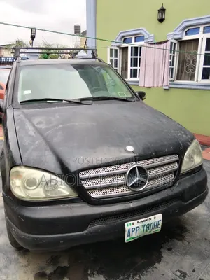 Mercedes-Benz 1113 2004 Black