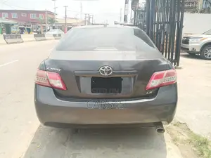Toyota Camry 2011 Gray