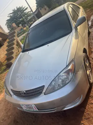 Toyota Camry LE 4dr Sedan (2.4L 4cyl 5M) 2003 Silver