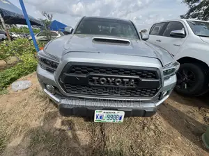 Toyota Tacoma 4dr Double Cab 2016 Silver