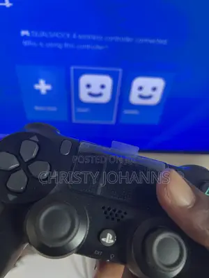 Play Station 4 1 Terabyte