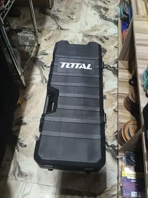 Total Demolition Breaker 1700W