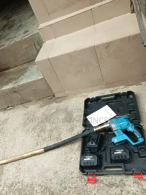 Cordless Concrete Vibrator / Poker Vibrator