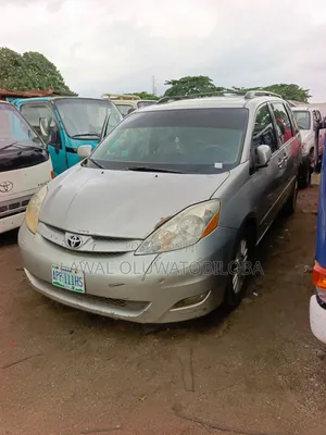 Toyota Sienna 2008 Silver