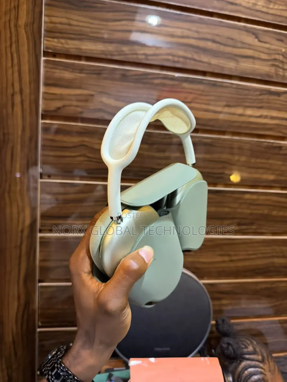 AirPod Max 1st Gen