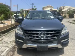 Mercedes-Benz M Class ML350 4dr SUV (3.5L 6cyl 7A) 2015 Gray