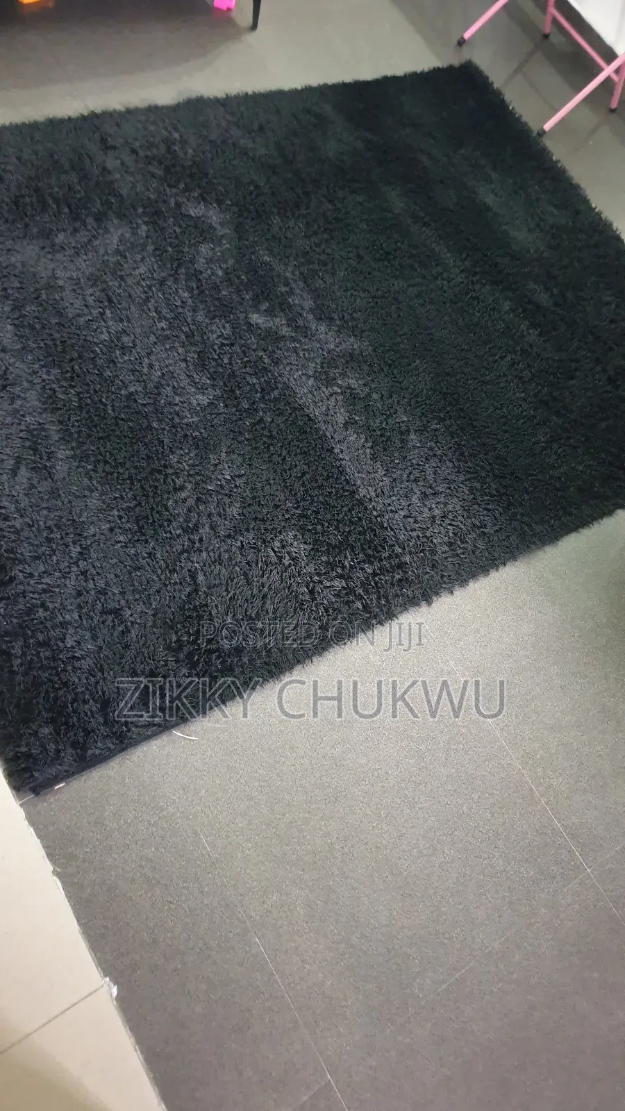 5ft by 7ft Plan Black Center Rug