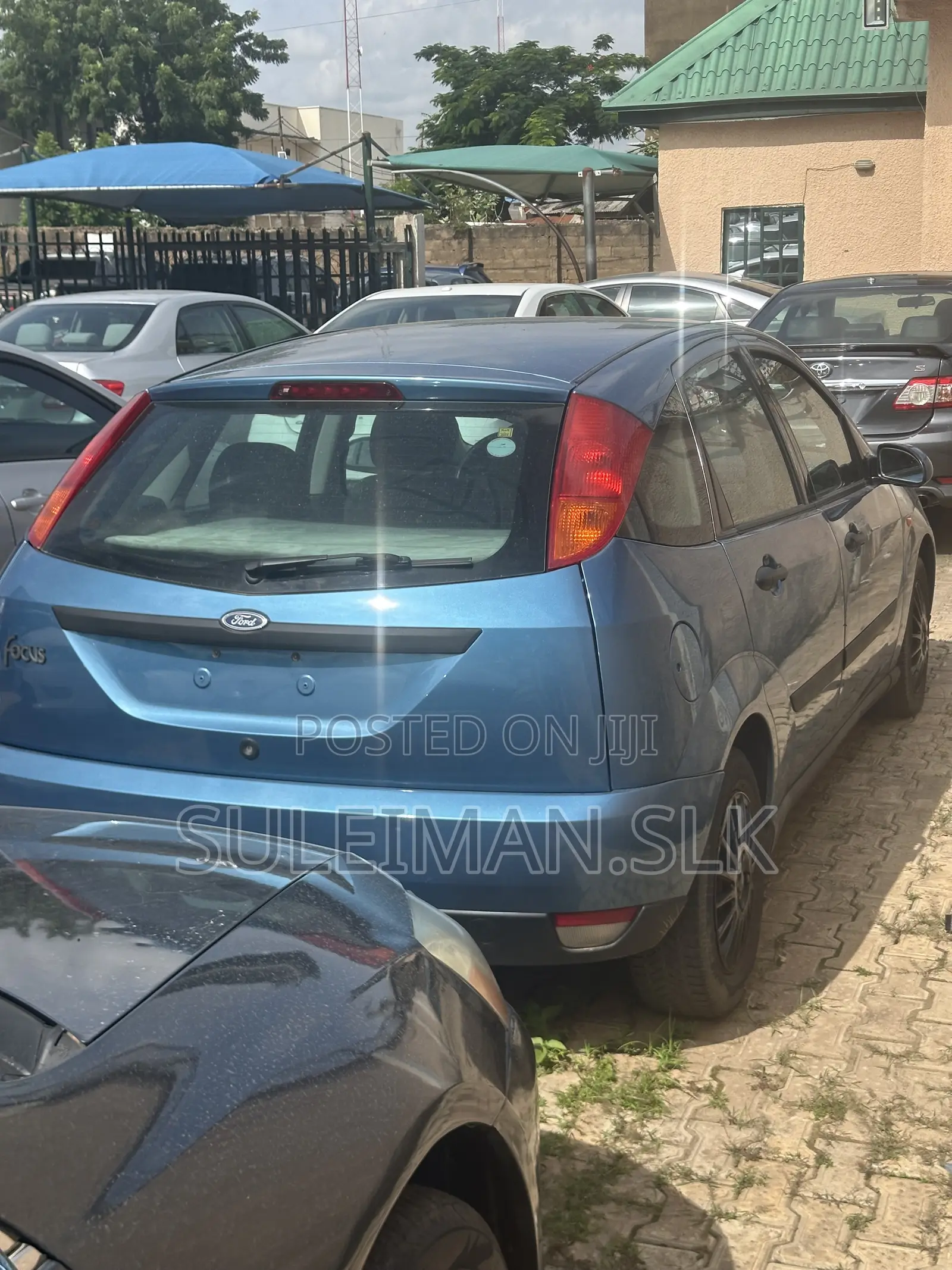 Ford Focus 2000 Blue