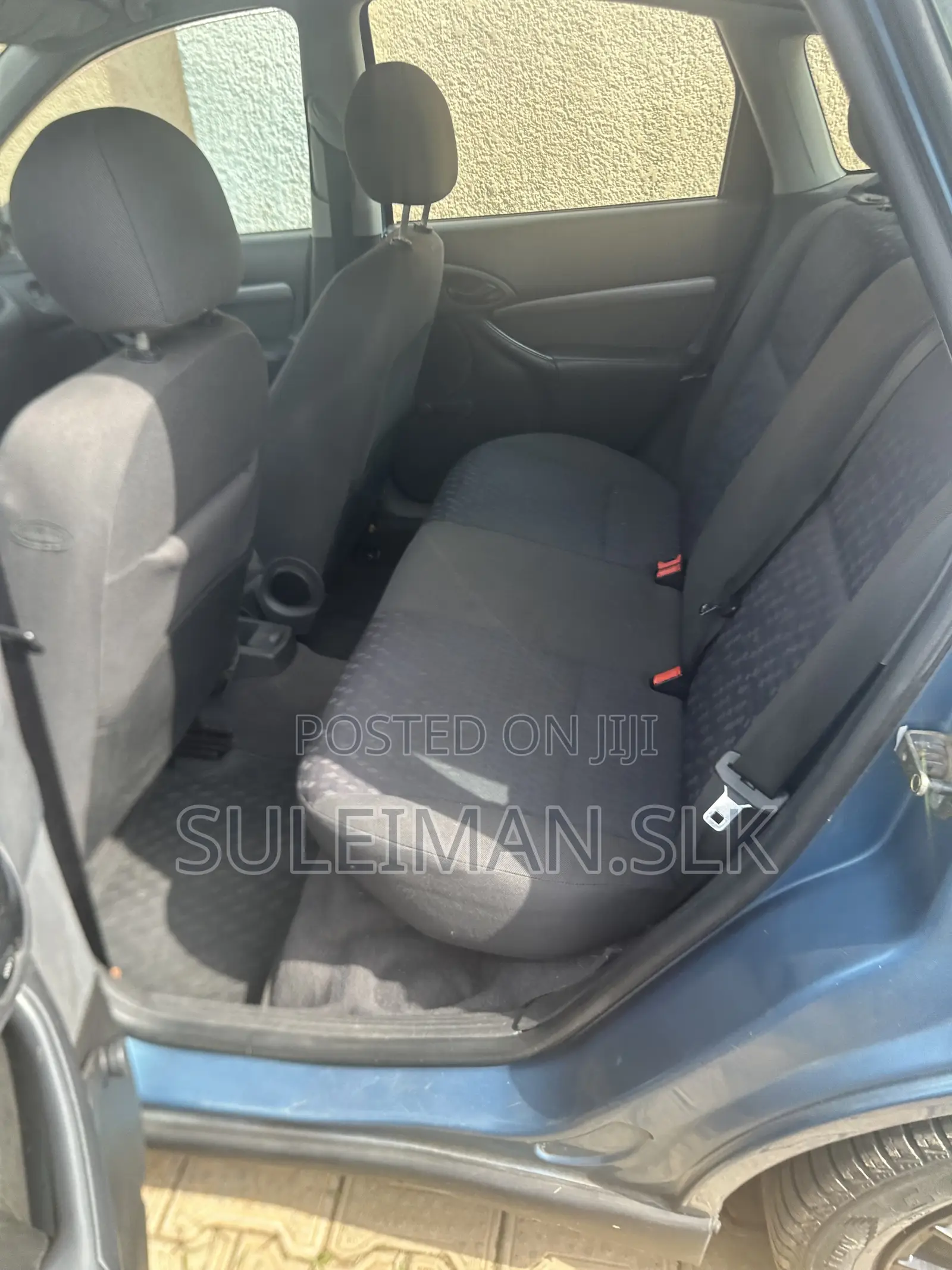 Ford Focus 2000 Blue