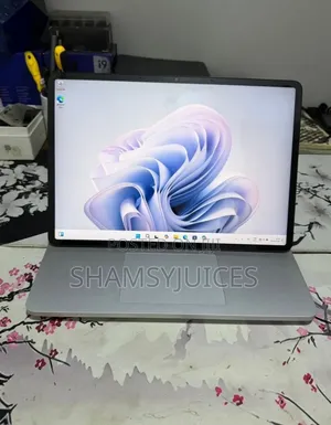 Laptop Microsoft Surface Laptop Studio 2 16GB Intel Core i7 SSD 512GB