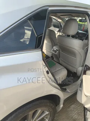 Toyota Venza 2010 Silver