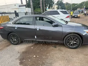 Toyota Camry 2016 Gray