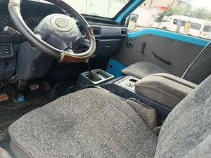 Mitsubishi L300 2005 Blue