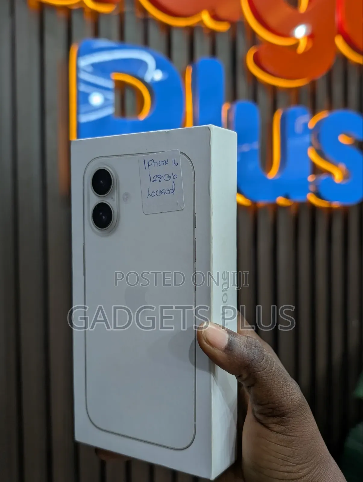 New Apple iPhone 16 128 GB White
