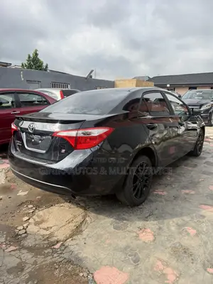 Toyota Corolla S 4dr Sedan (1.8L 4cyl CVT) 2016 Black