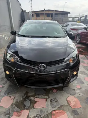Toyota Corolla S 4dr Sedan (1.8L 4cyl CVT) 2016 Black