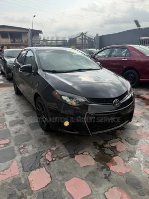 Toyota Corolla S 4dr Sedan (1.8L 4cyl CVT) 2016 Black