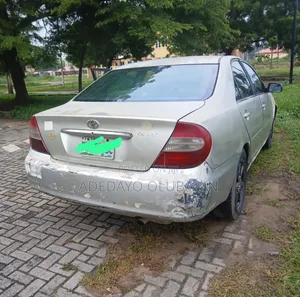 Toyota Camry SE 4dr Sedan (2.4L 4cyl 5A) 2005 Silver