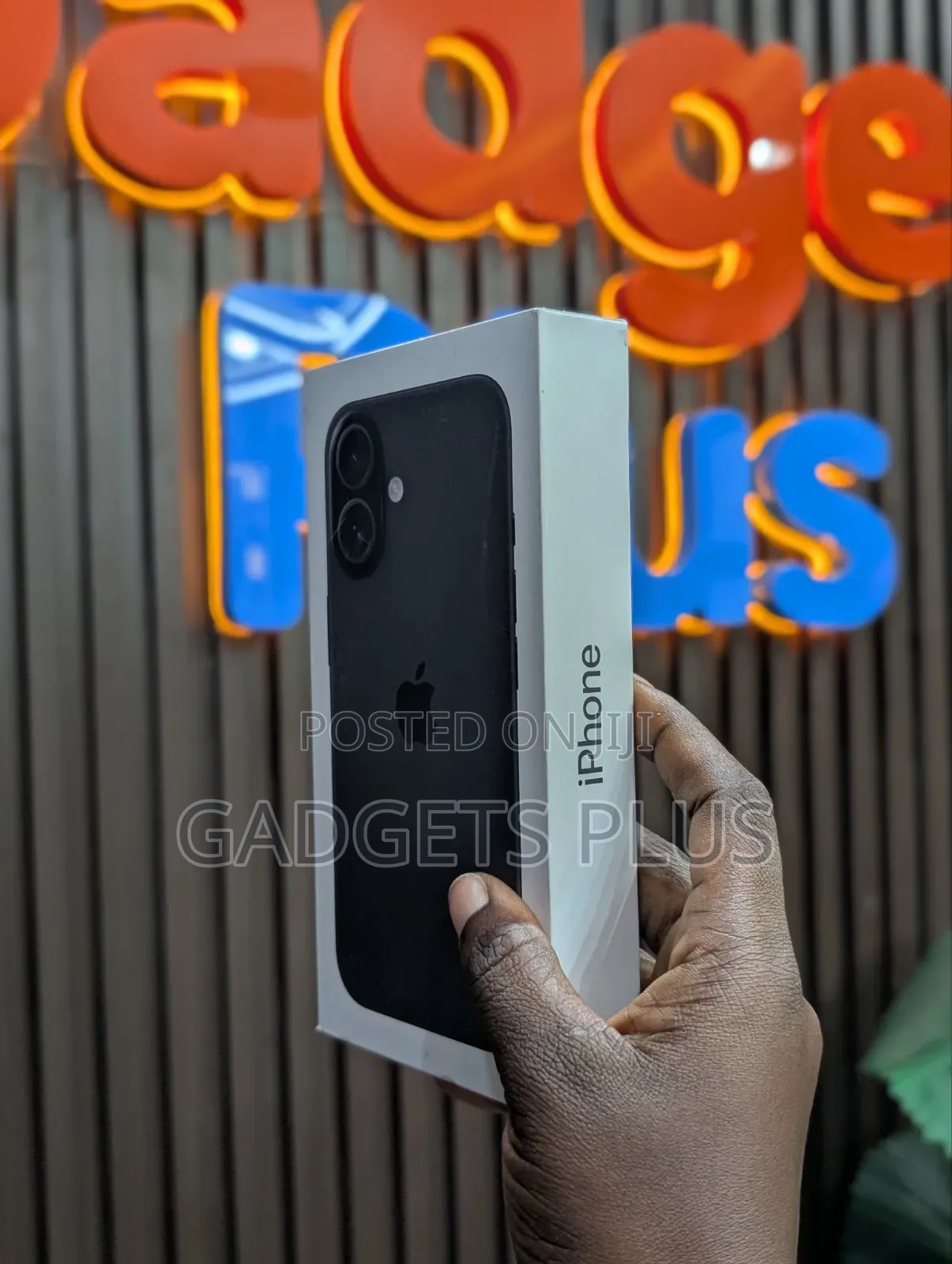 New Apple iPhone 16 128 GB Black