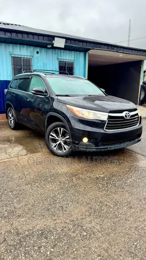 Toyota Highlander XLE V6 4x2 (3.5L 6cyl 6A) 2016 Black