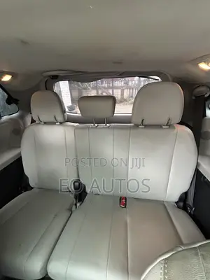 Toyota Sienna Limited Premium 7 Passenger (3.5L 6cyl 8A) 2017 Gray