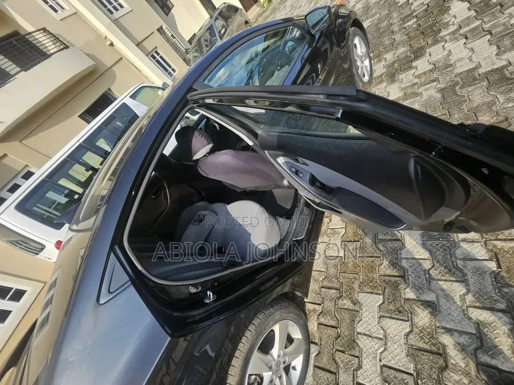 Hyundai Elantra 2013 Black