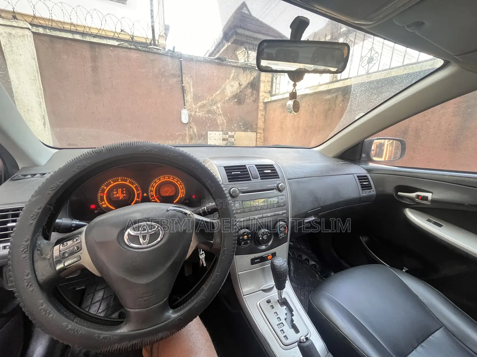 Toyota Corolla 2010 Gray