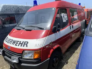 Ford F650 2002 Red