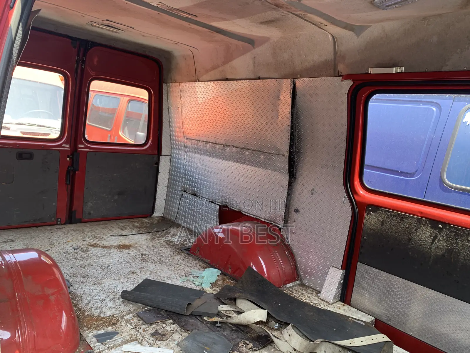 Ford F650 2002 Red