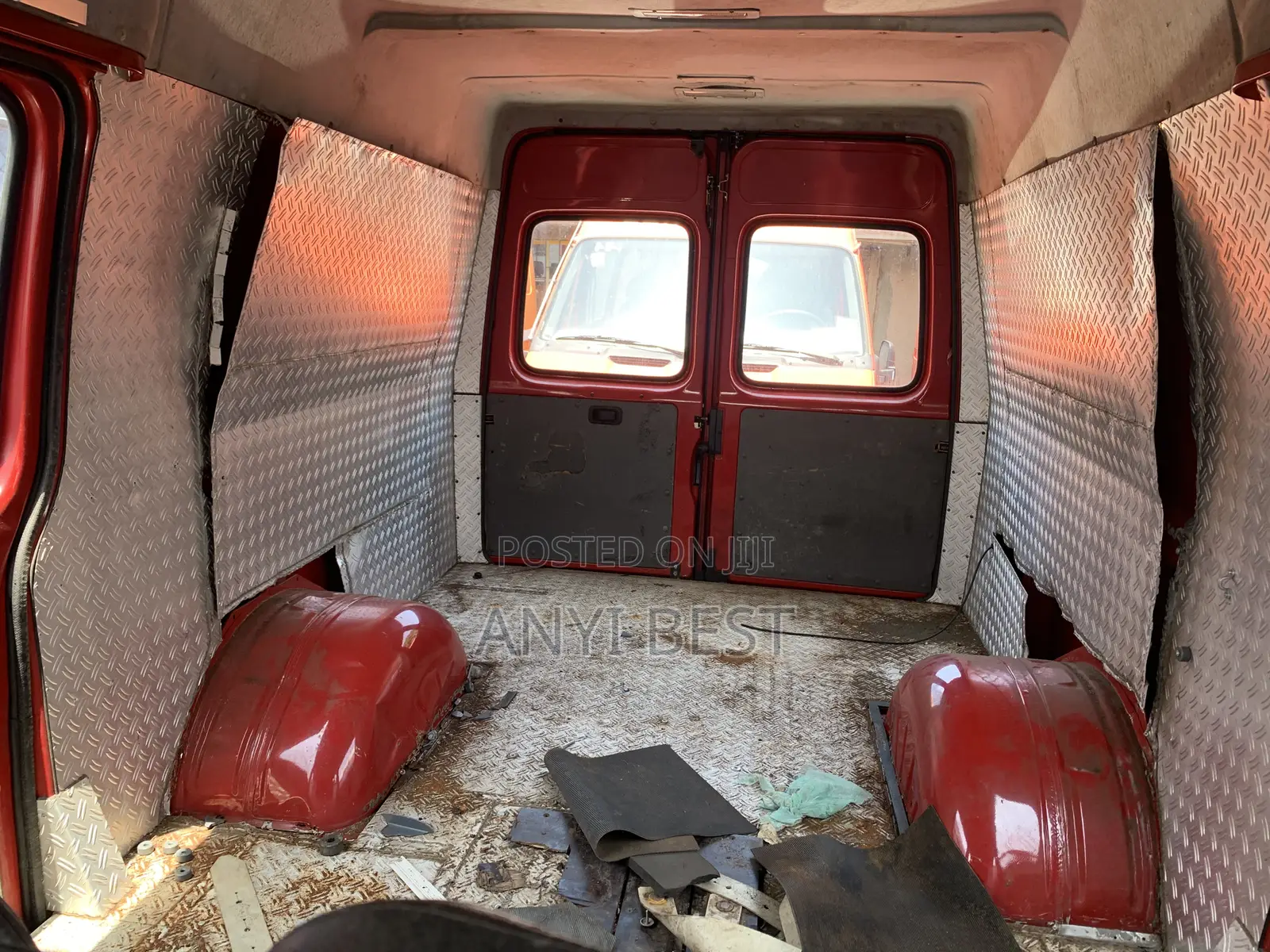 Ford F650 2002 Red