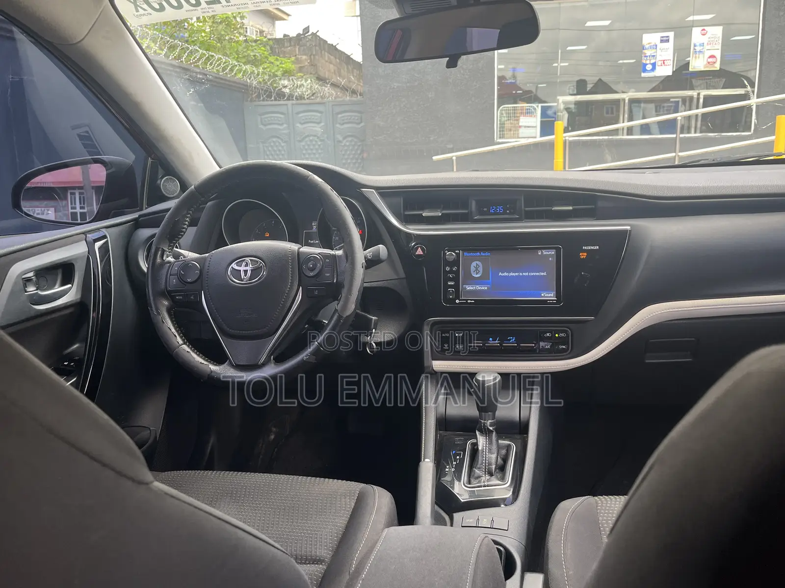 Toyota Corolla 2017 Red