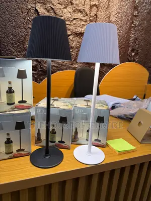 Asthetic Touch Desk / Room/ Hotel/Resort /Resturant Lamp