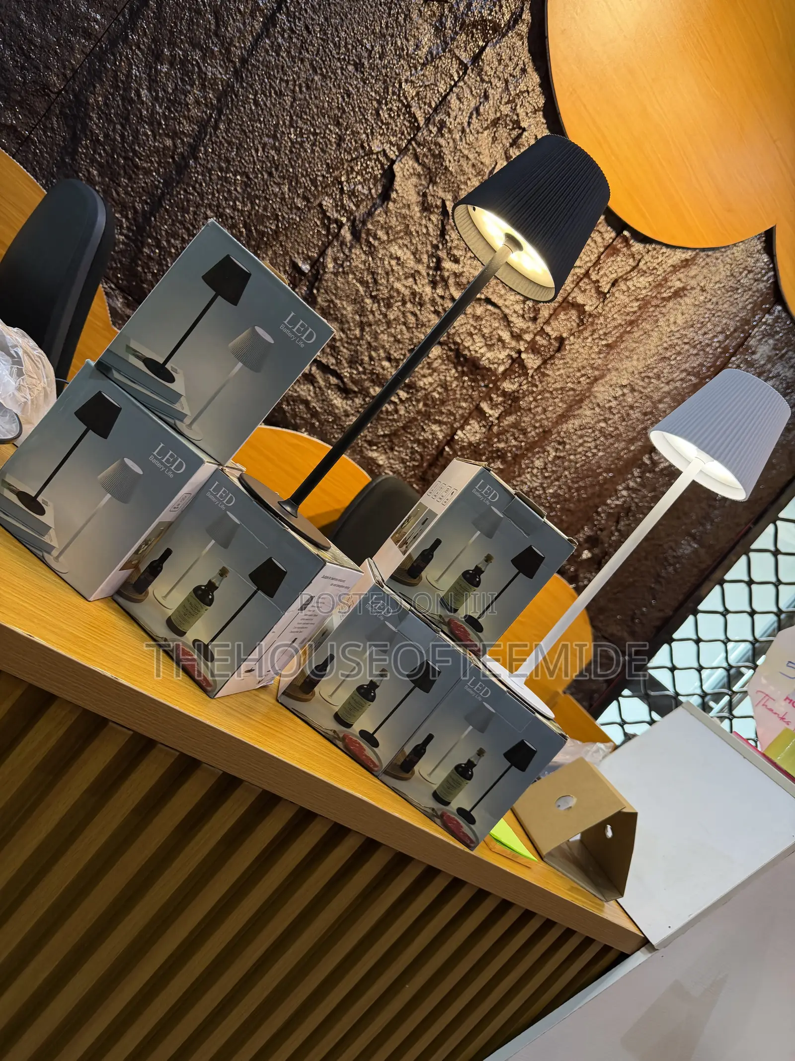 Asthetic Touch Desk / Room/ Hotel/Resort /Resturant Lamp