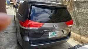 Toyota Sienna 2012 Gray