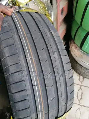 255/45/R20 Joyroad Tire