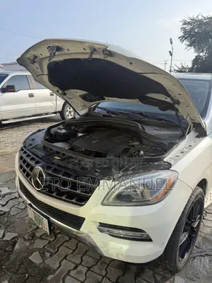 Mercedes-Benz M Class ML350 4MATIC 4dr SUV AWD (3.5L 6cyl 7A) 2014