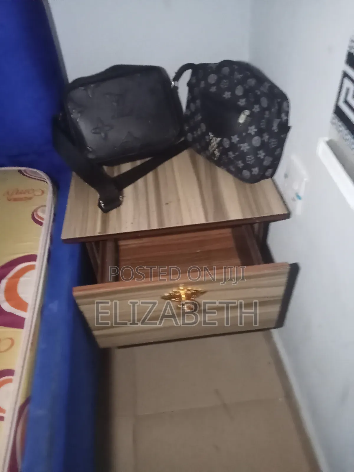 Corner Table
