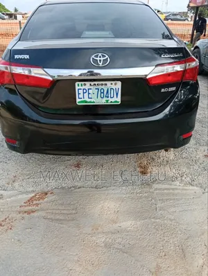 Toyota Corolla 2015 Black