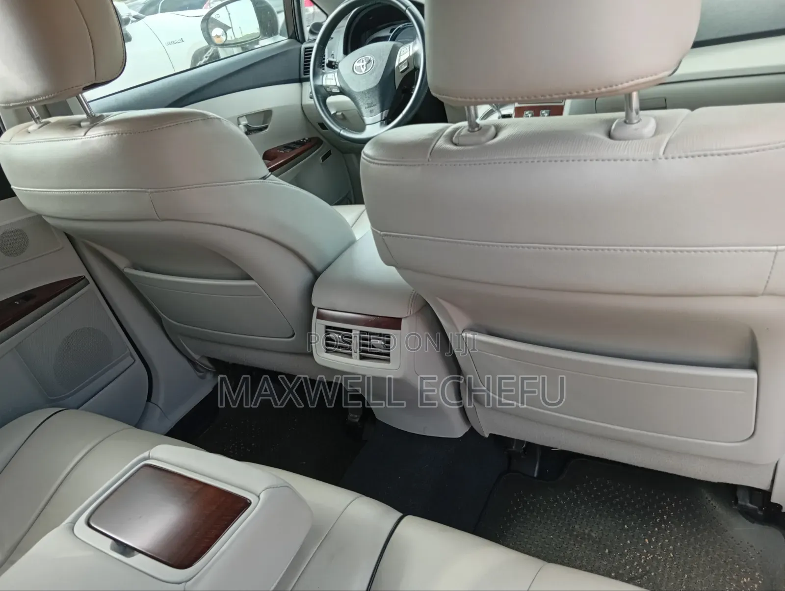 Toyota Venza 2010 Silver