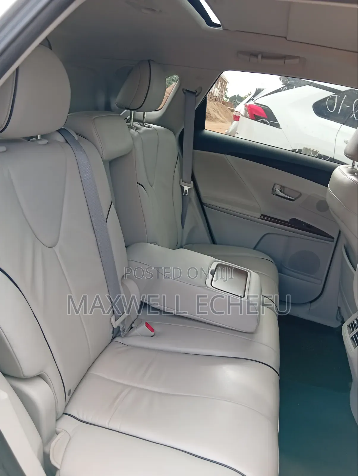 Toyota Venza 2010 Silver