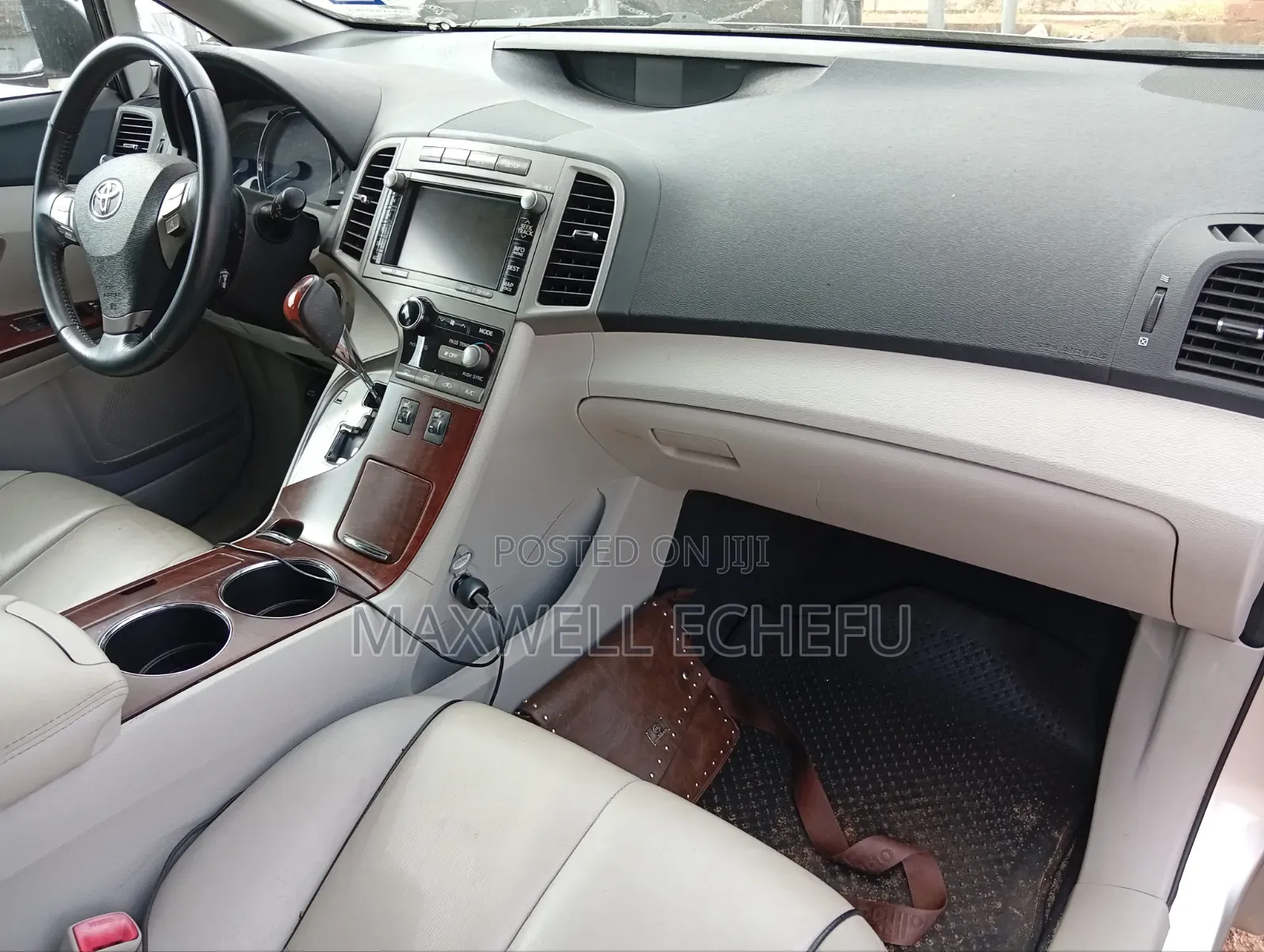 Toyota Venza 2010 Silver