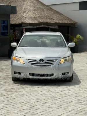 Toyota Camry Base 4dr Sedan (2.4L 4cyl 5M) 2009 Silver