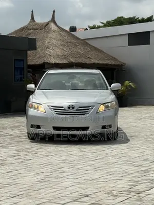 Toyota Camry Base 4dr Sedan (2.4L 4cyl 5M) 2009 Silver