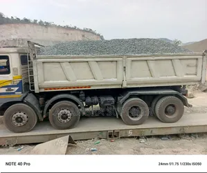 Clean Strong Granite Chippings