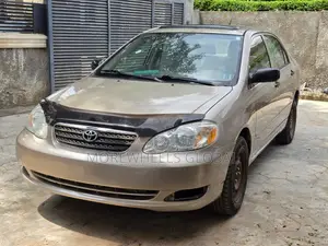 Toyota Corolla LE 2006 Gold