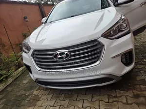 Hyundai Santa Fe 2017 White